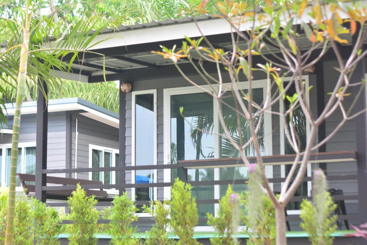 Bed and Breakfast Baantia Chomtawan Surat Thani Esterno foto