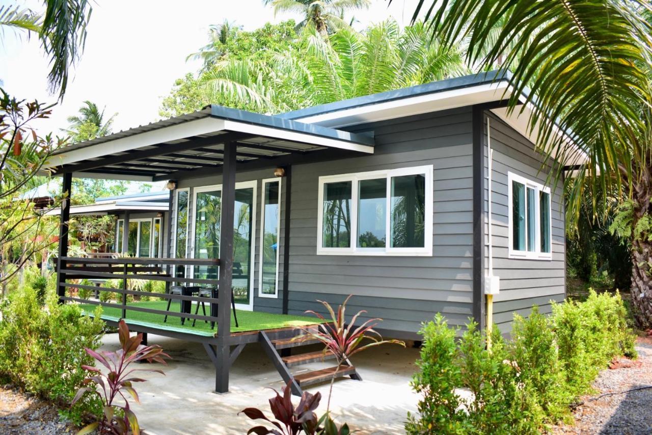 Bed and Breakfast Baantia Chomtawan Surat Thani Esterno foto
