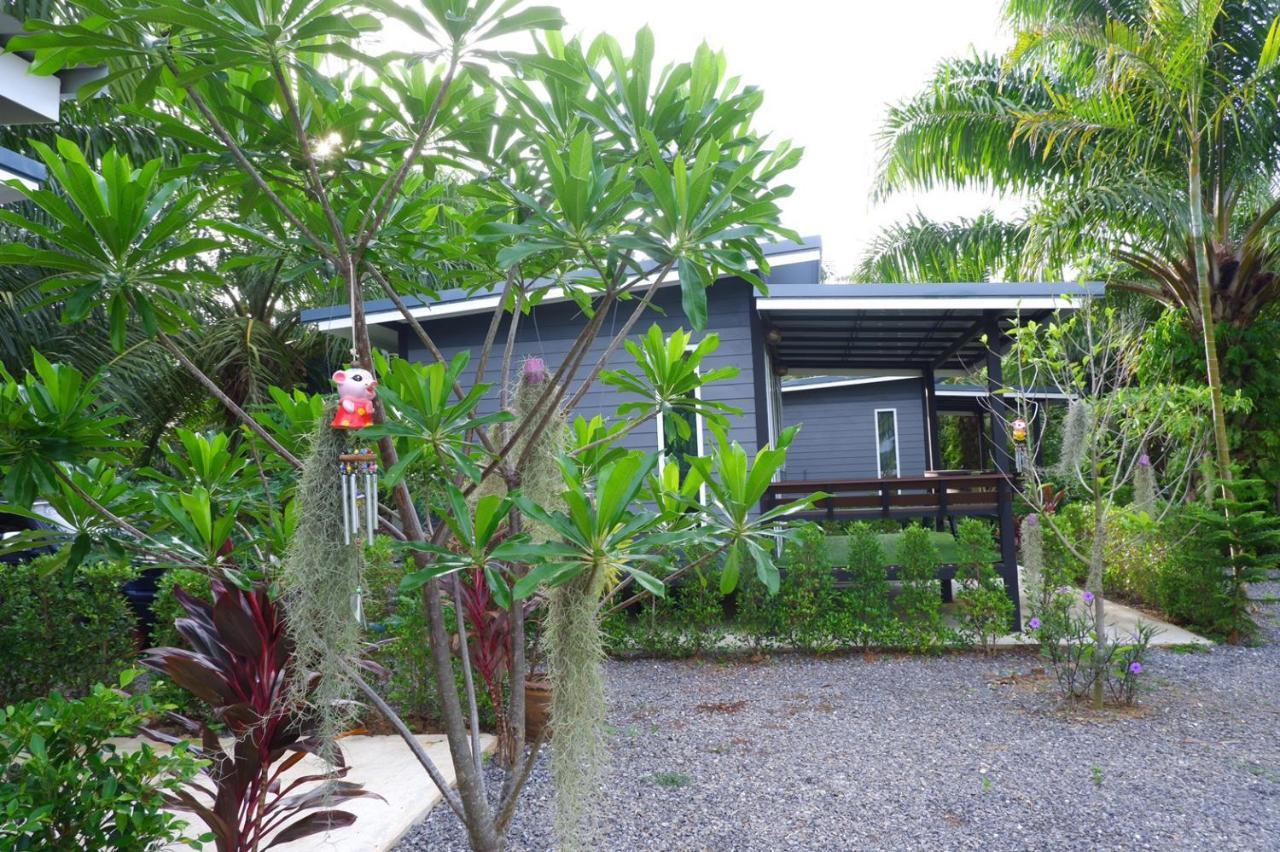 Bed and Breakfast Baantia Chomtawan Surat Thani Esterno foto