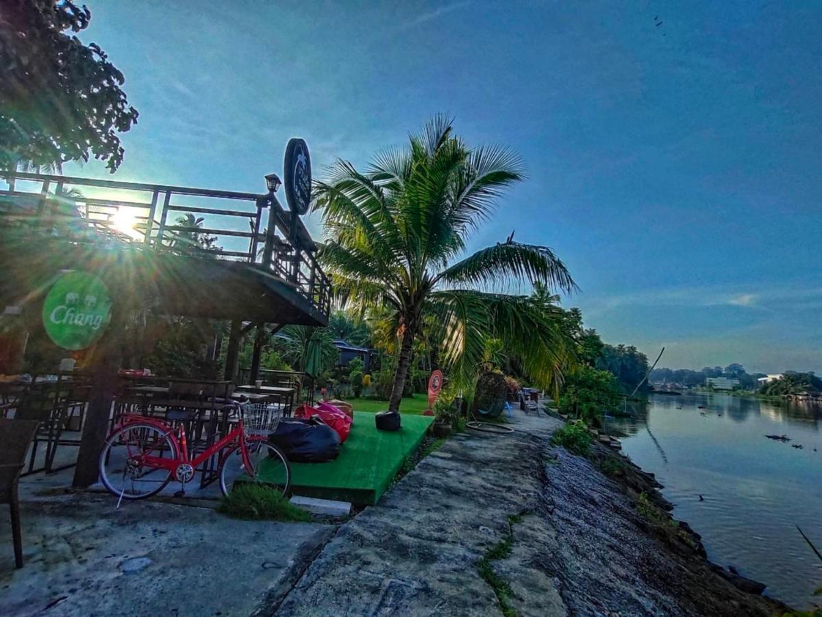 Bed and Breakfast Baantia Chomtawan Surat Thani Esterno foto